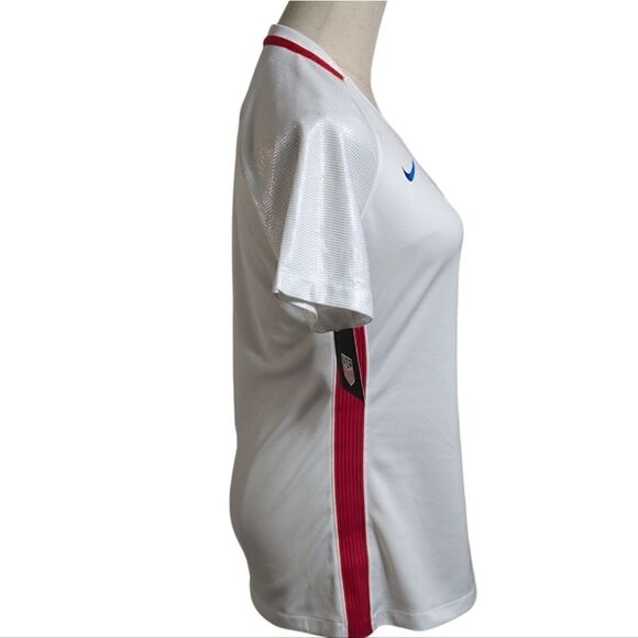 Nike USA White Stretch Tee Shirt NWT - Picture 3 of 8